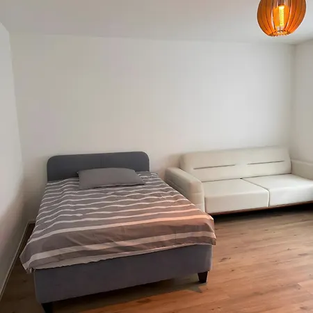 Takumi House 837 Лар